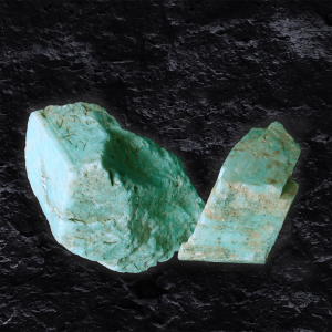 อมาโซไนต์ (Amazonite)